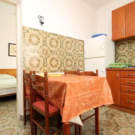 Lavdara 433b Apartmán